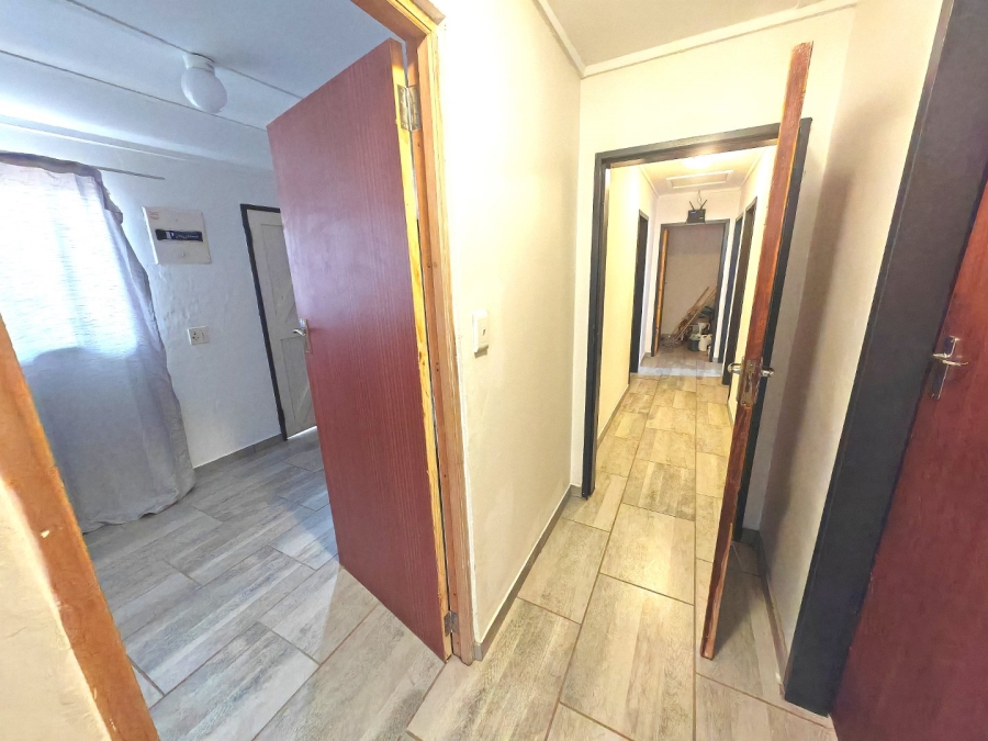 10 Bedroom Property for Sale in Brandwag Free State